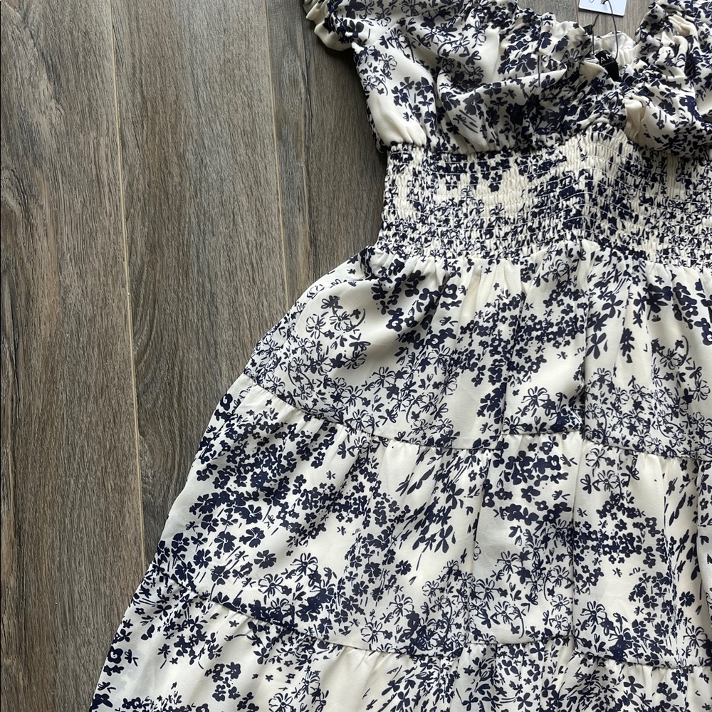NWT Dynamite Baby Doll Floral Dress - Picture 2 of 5